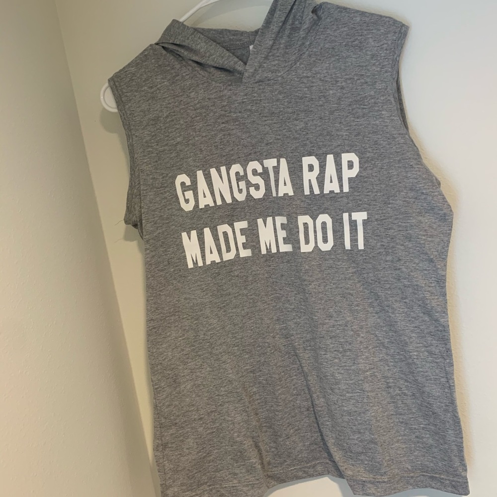 graphic tank with hood
